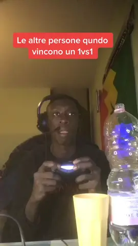 tagga una tuo amico di giochi #foryou ##foryoupage #ps4 #ansia #1v1