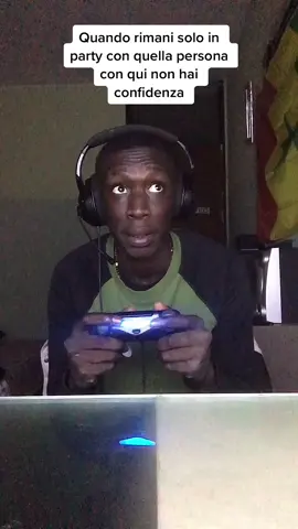 La persona dopo la @ dovrà regalarti la play 5 #foryoupage #foryou #comic #gaming #player