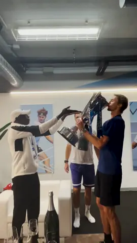 Congrats Champion @zverev but…..in this case you should drink here—-> 🏆 !! Cheers man ❤️#learnfromkhaby #learnwithtiktok #atp #tennis