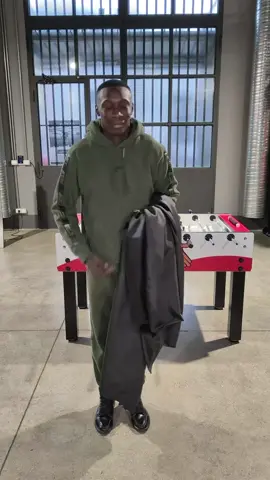 So guys what’s the secret behind this trick?😂🤲🏿 🙈🤷🏿‍♂️ #learnfromkhaby #learnwithtiktok @tiktok