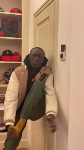 Wait a moment. 🤷🏾‍♂️ #learnfromkhaby #learnwithtiktok @tiktok