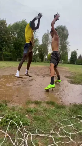 Khaby Move &amp; Receba in Action!! 🇮🇹🇧🇷@luvadepedreiro  😏 #learnfromkhaby #LearnOnTikTok @TikTok @tiktok creators