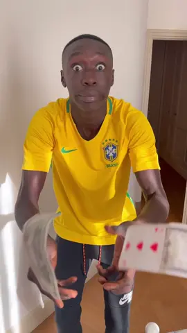 Ficou muito simples 🤲🏿😁 (It was easy!) 🤲🏿😁 #learnfromkhaby ##LearnOnTikTok@TikTok @tiktok creators (jenthemagician)