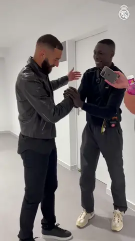 It was a pleasure to meet the new Ballon D’or 2022 #benzema ❤️ ⭐️ ⚽️ #learnfromkhaby #LearnOnTikTok @tiktok @tiktokcreators @realmadrid