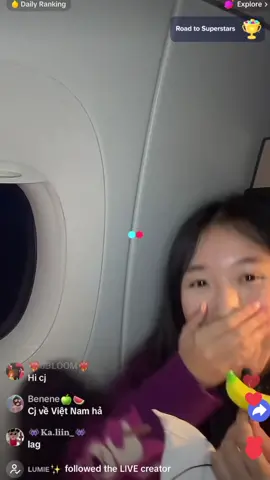 livestream trên máy bay và cái kết thì…