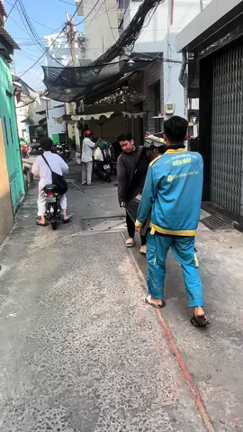 Giao tivi cho anh đẹp trai