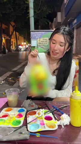 tô tượng lề đường