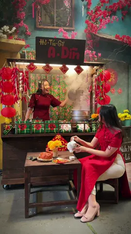 mùng 4 đi bán hủ tiếu
