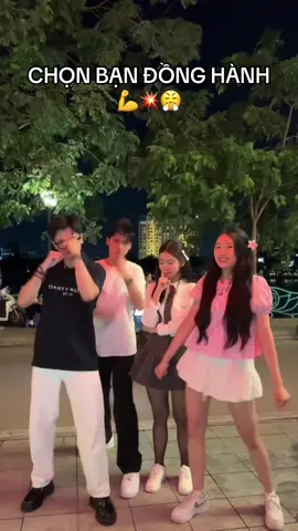 bình luận bạn sẽ chọn ai :)