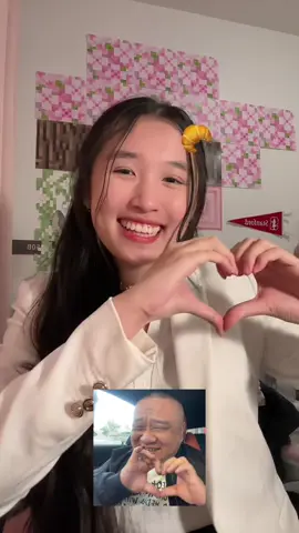 nhảy theo chú ấy :)