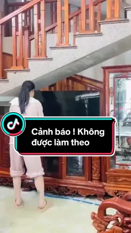 cảnh báo không được làm theo dưới mọi hình thức  !!! #canhbao #warning #suativi #thaymanhinhtivi