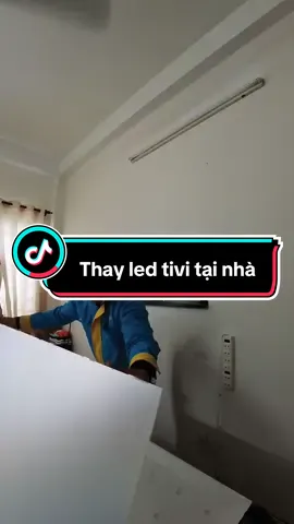 🌟 Bạn đang gặp vấn đề với tivi nhà mình? Đừng lo, chúng tôi có giải pháp cho bạn!  TƯ VẤN - GIẢI ĐÁP - HỖ TRỢ MIỄN PHÍ CÙNG CHUYÊN VIÊN 10 NĂM KINH NGHIỆM 🎥 Dị…