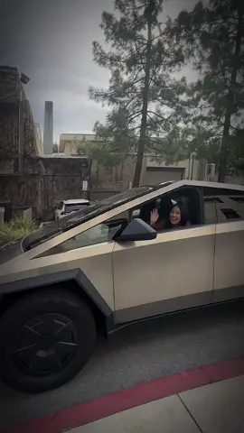đu trend phiên bản tesla cybertruck :)