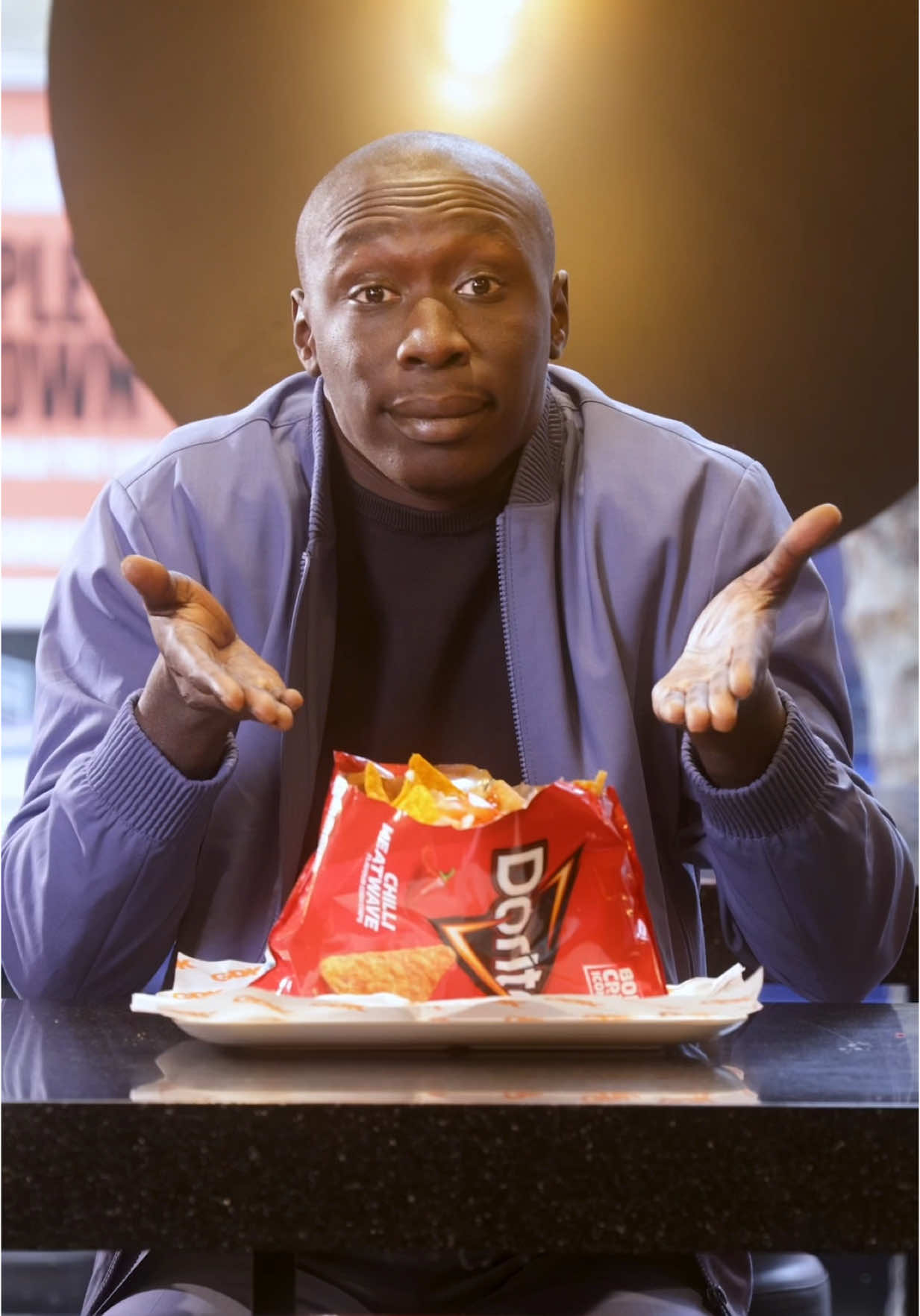 Friday vibes, great flavour 'n crunch, no cooking 😂. Just me, my GDK x Doritos Loaded Kebag, chilling 🌙 #FridayFeeling #gdk #germandonerkebab #doritosloaded #d…