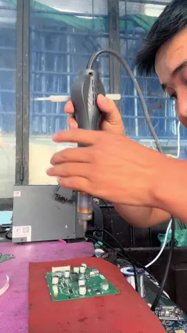 1 buổi chiều sừa board tivi