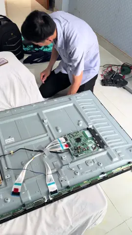 Dịch vụ sửa tivi tại nhà TP.HCM chuyên sửa Sony, Samsung, LG… Thợ giỏi đến nhanh 30 phút, kiểm tra báo giá trước khi sửa, bảo hành 6–12 tháng #suativitainha #d…